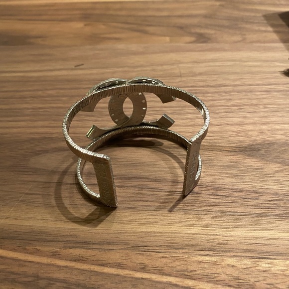 Chanel Bracelet - Picture 4 of 9